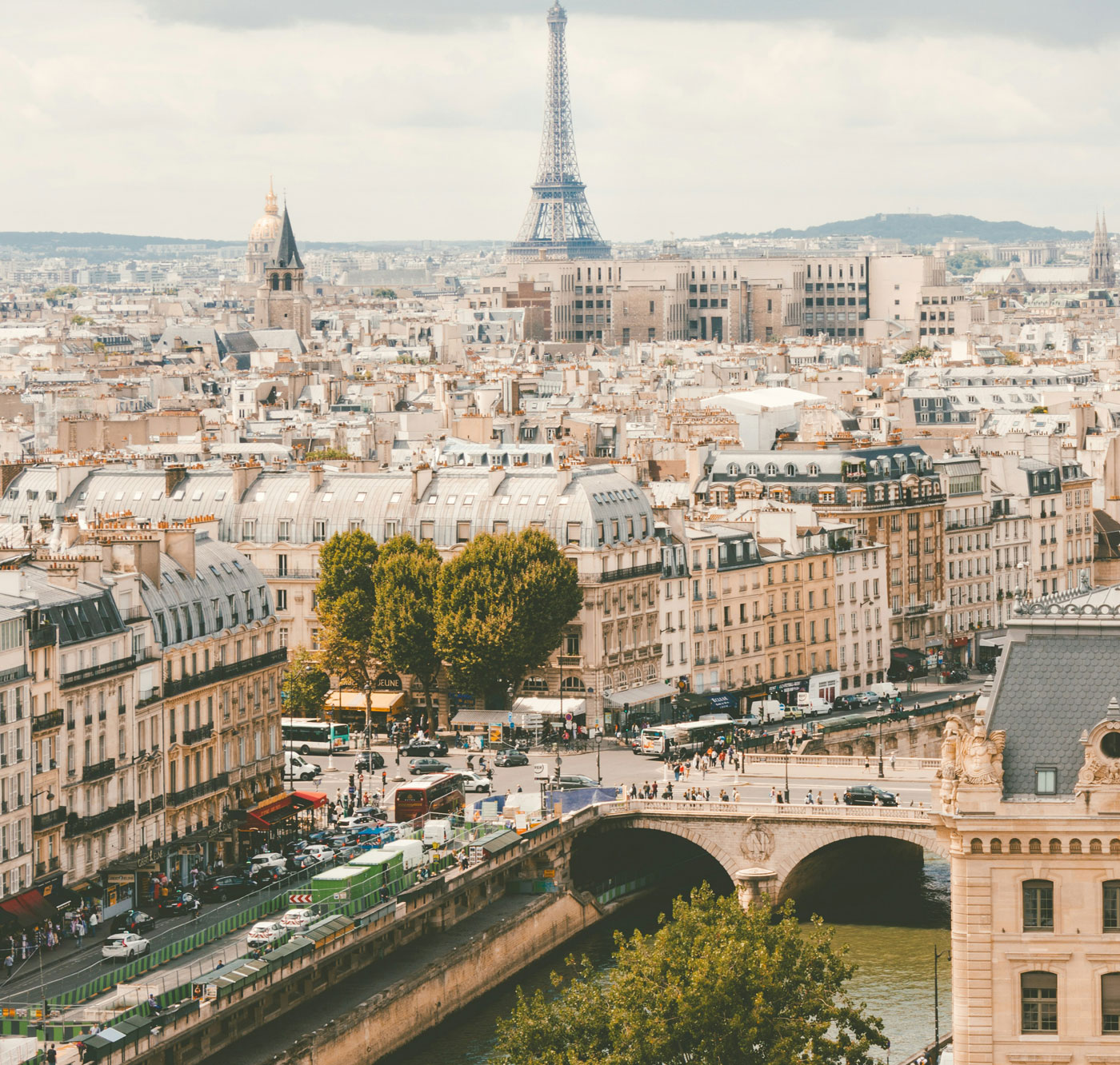 Moving to France Checklist: Everything Americans Need to Know