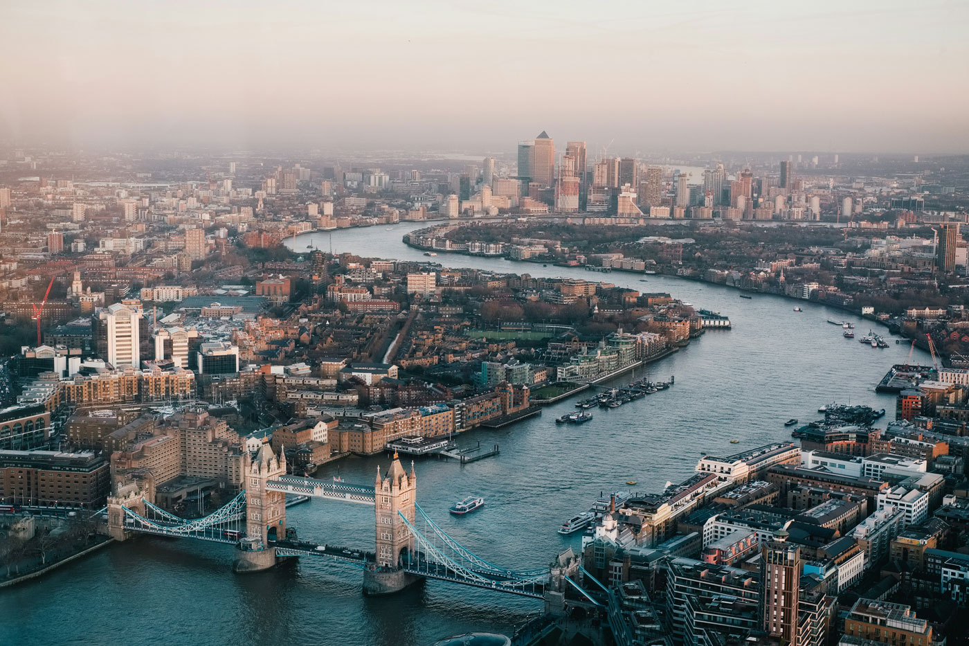 Moving to United Kingdom Checklist: Everything Americans Need to Know